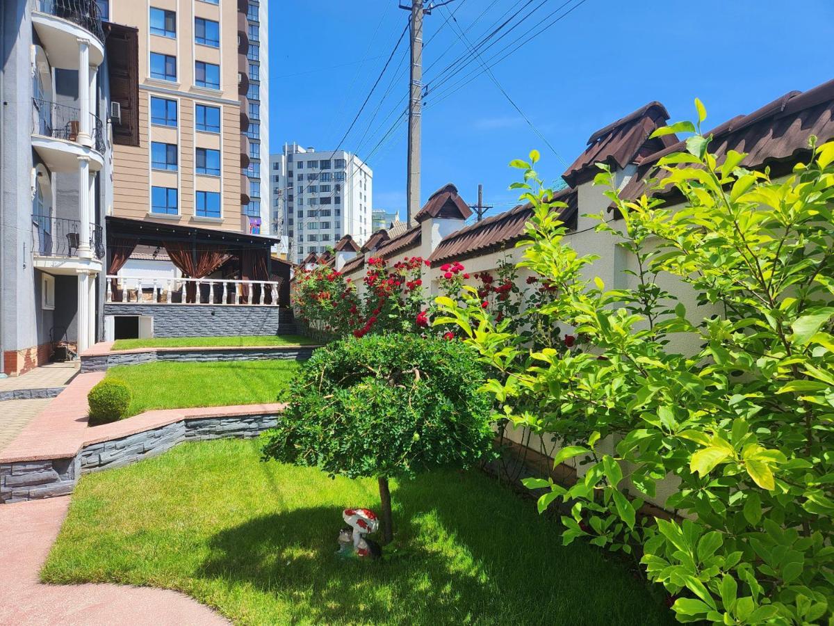 Shadow Boutique Hotel & Spa Chisinau Exterior photo